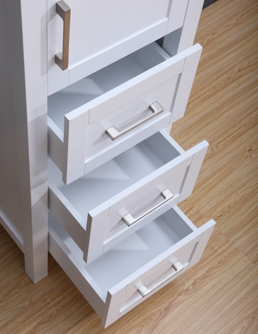 royal palmera collection 32 inch white bathroom vanity