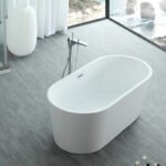 Royal Chicago 59 inch Freestanding Bathtub White